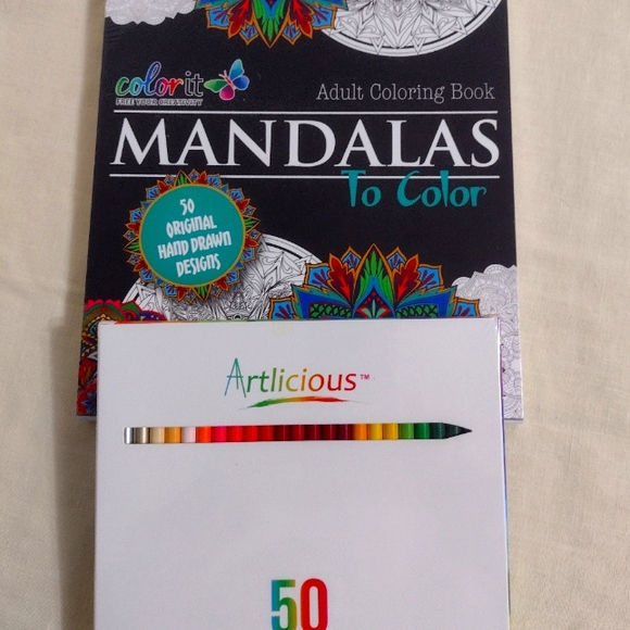 Adult Mandalas Coloring book with 50 color pencils - Brand New